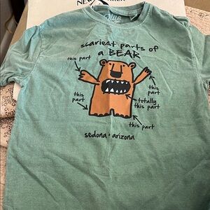 Green Graphic T-Shirt with Bear Print Sedona AZ